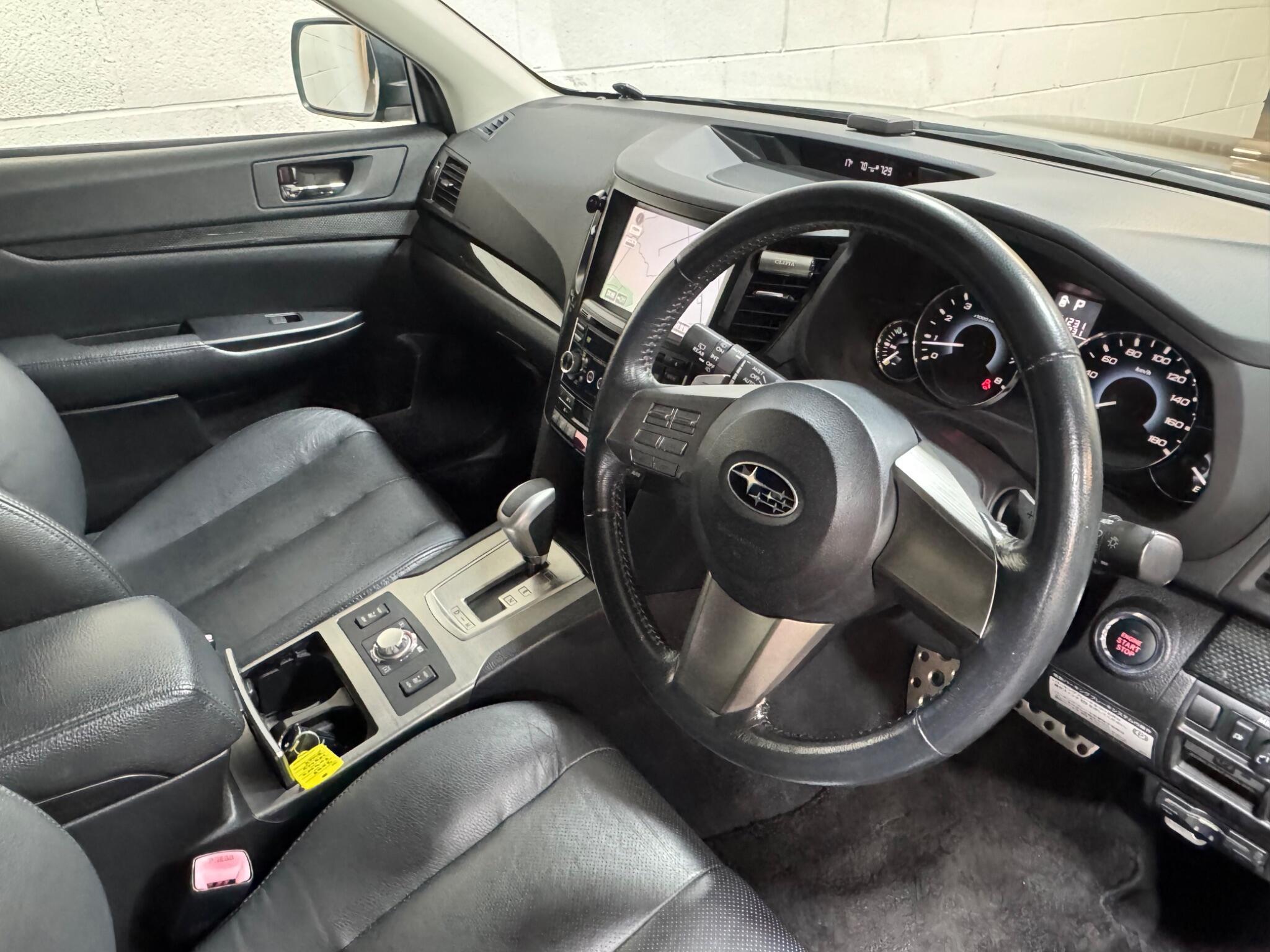 Subaru Legacy - Image 8