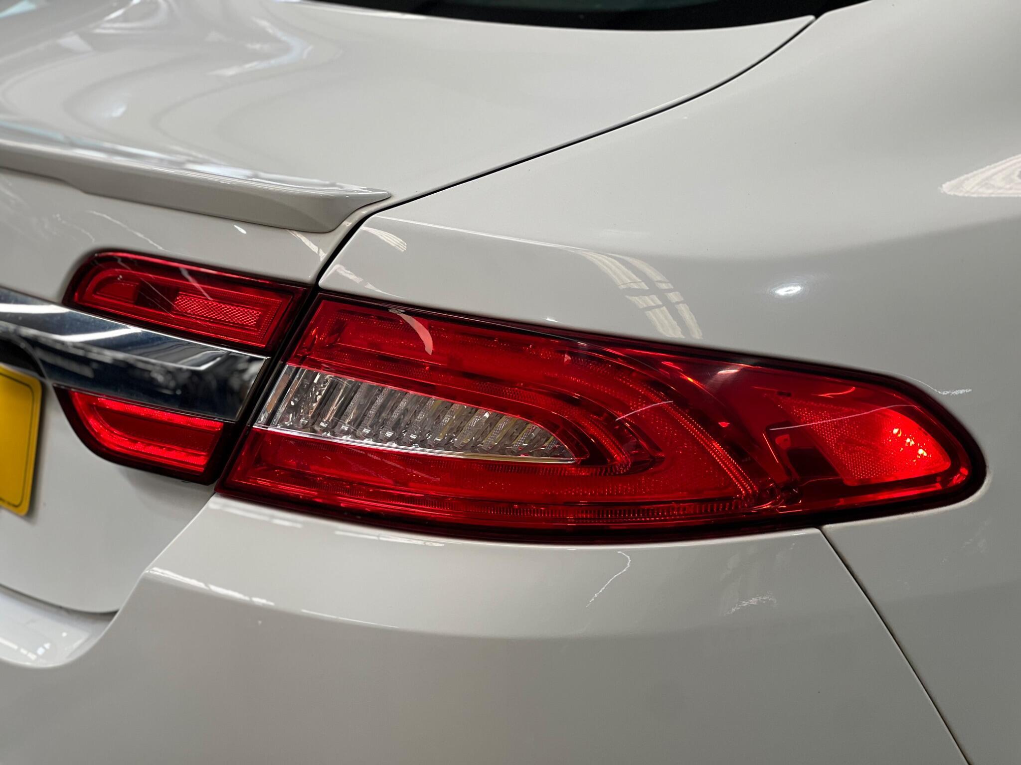 Jaguar XF - Image 29