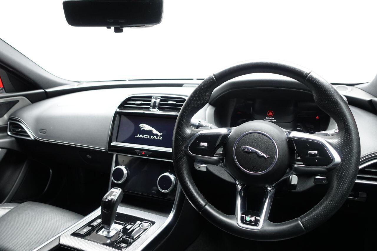Jaguar XE - Image 26
