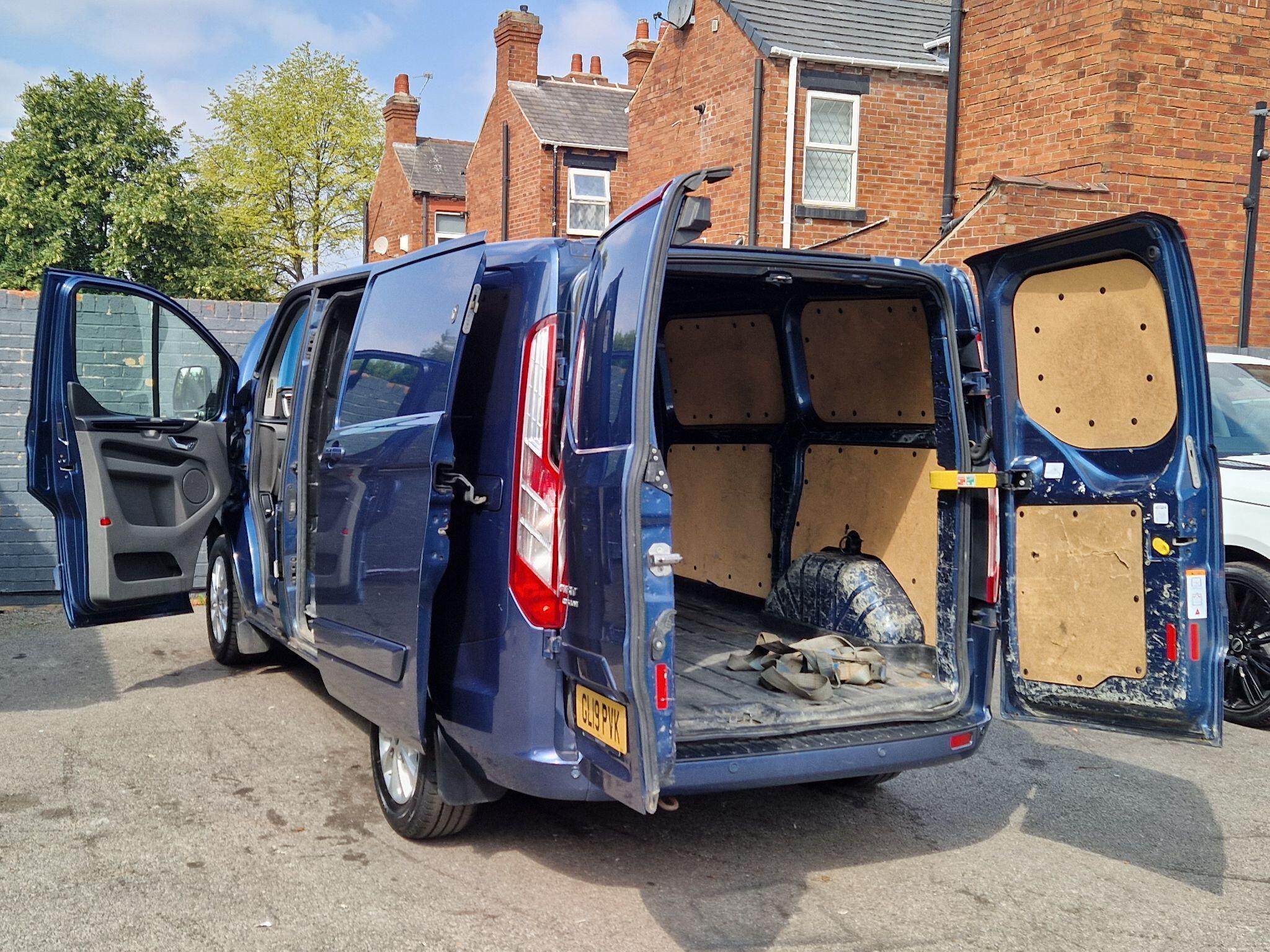 Ford Transit Custom - Image 18