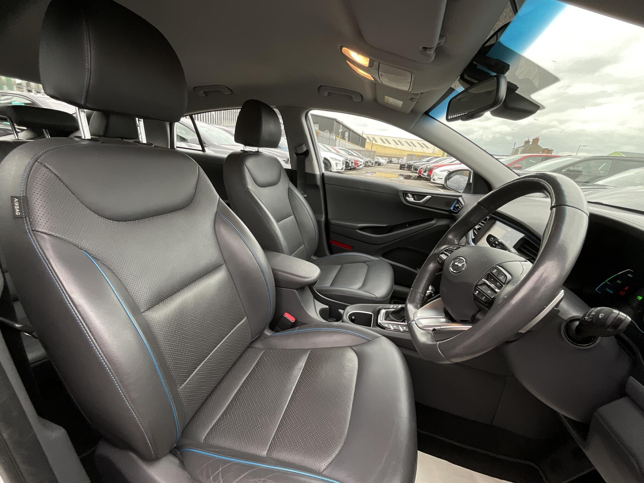 Hyundai Ioniq - Image 5