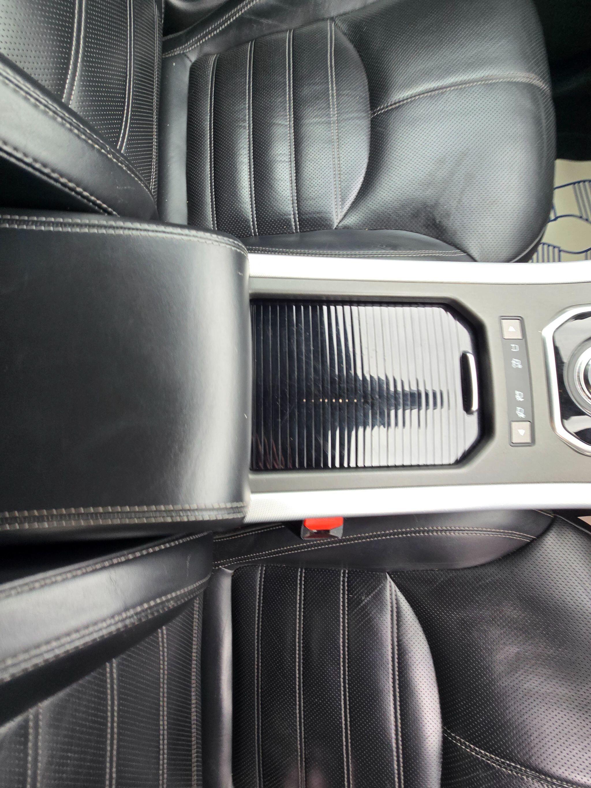 Land Rover Range Rover Evoque - Image 24