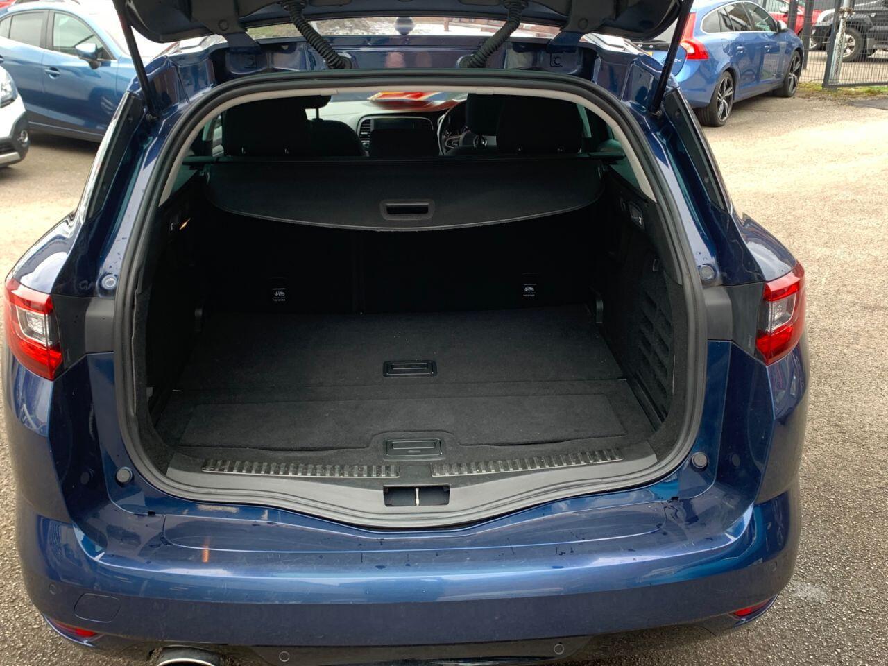 Renault Megane - Image 26