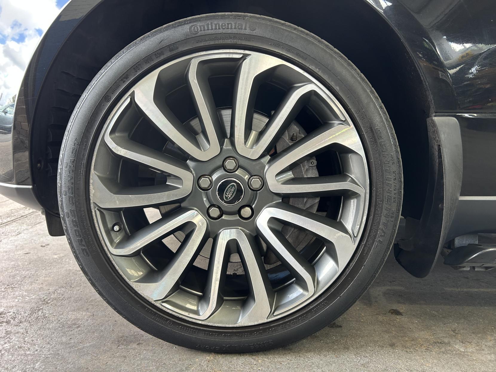 Land Rover Range Rover - Image 13
