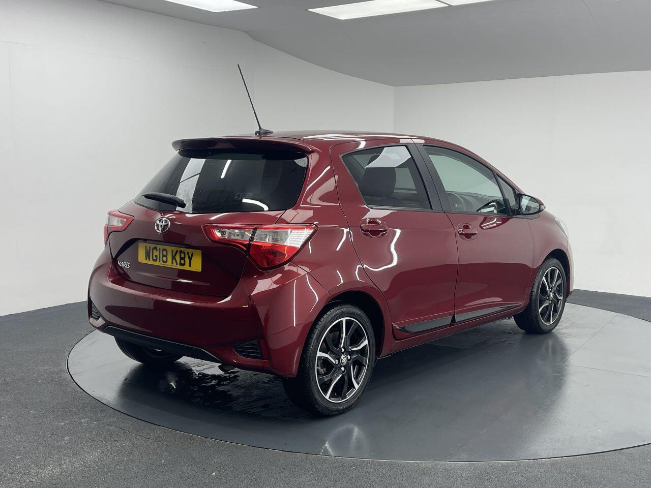 Toyota Yaris - Image 18