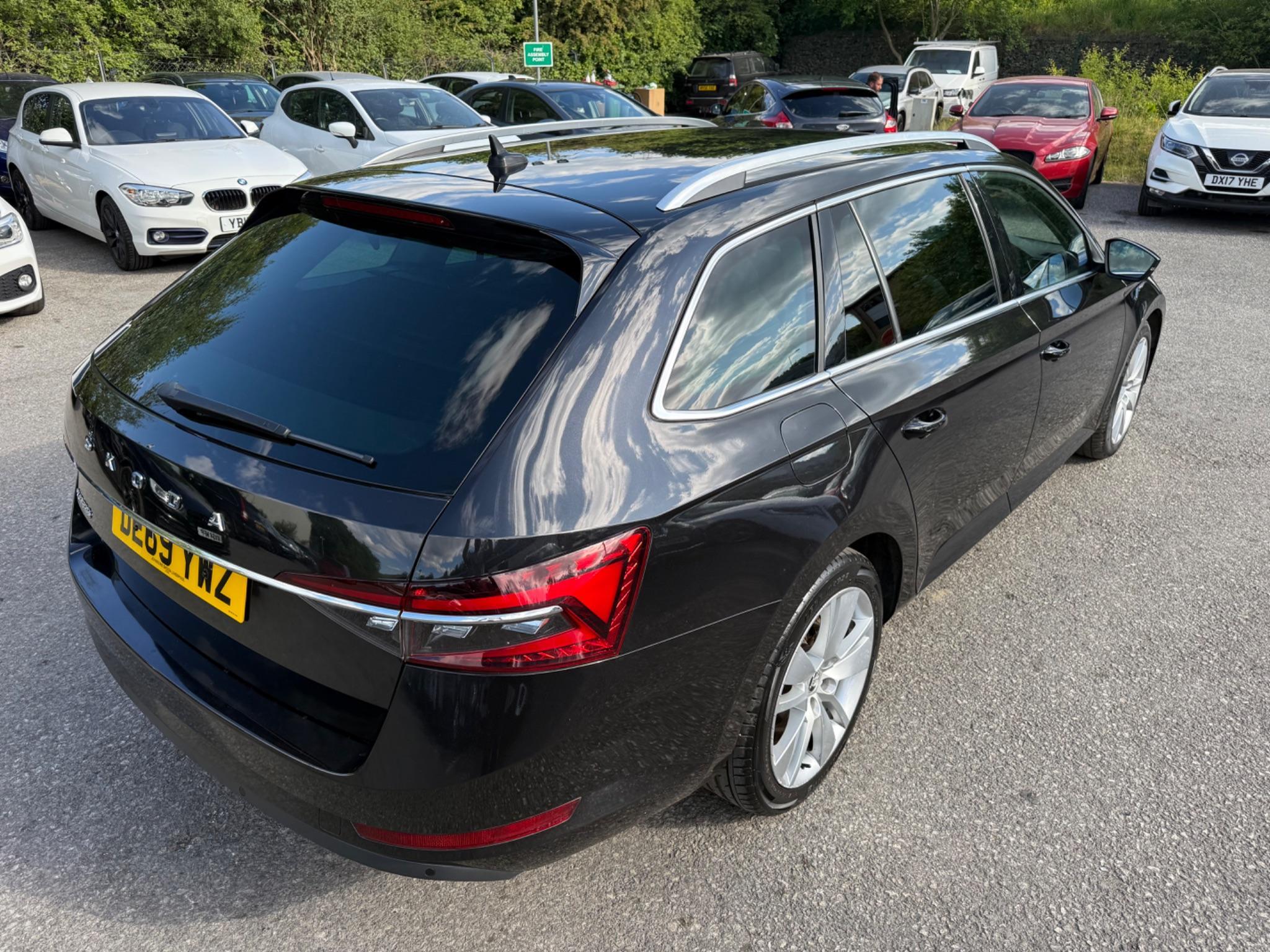 Skoda Superb - Image 12