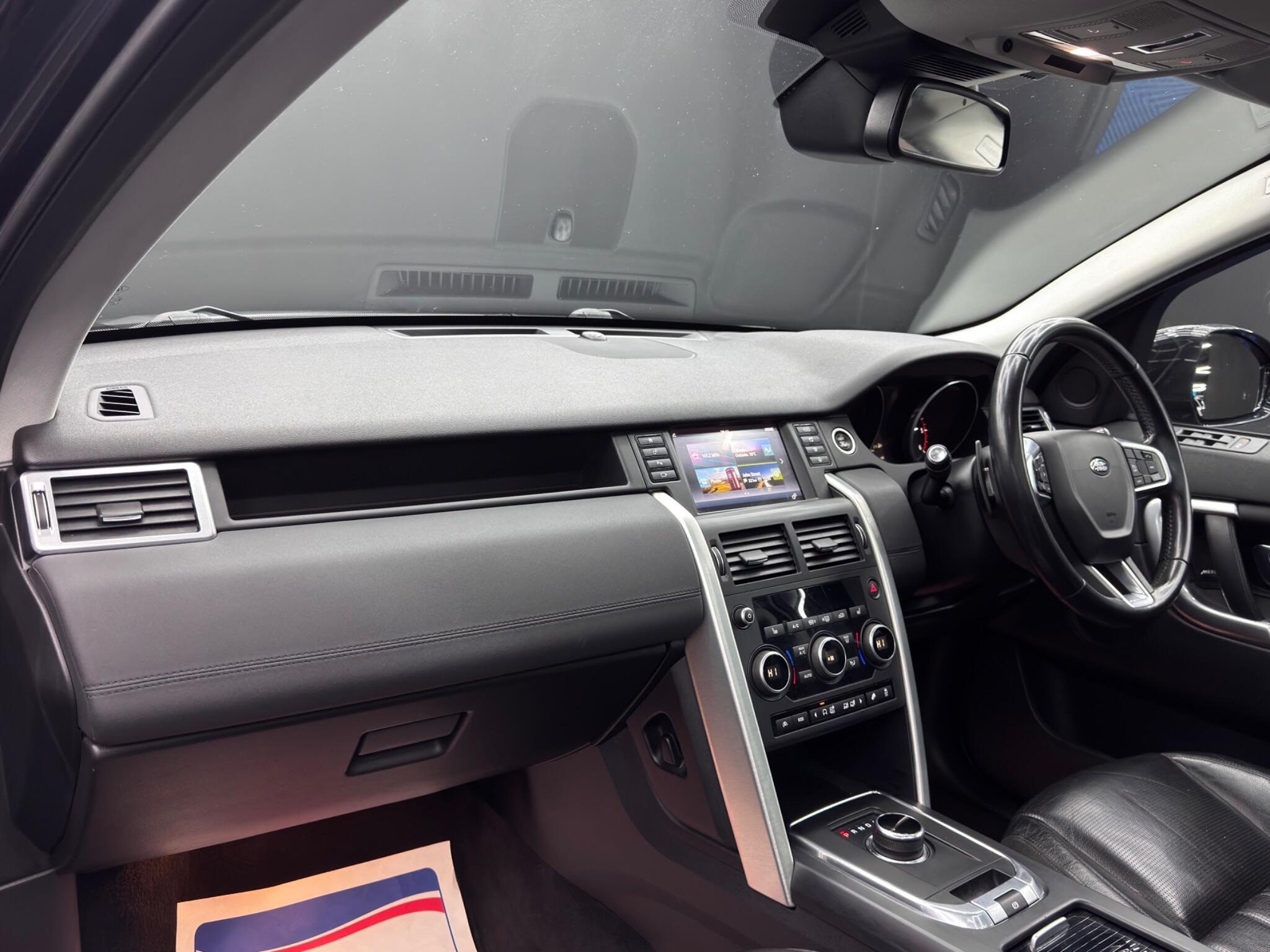 Land Rover DISCOVERY SPORT - Image 11