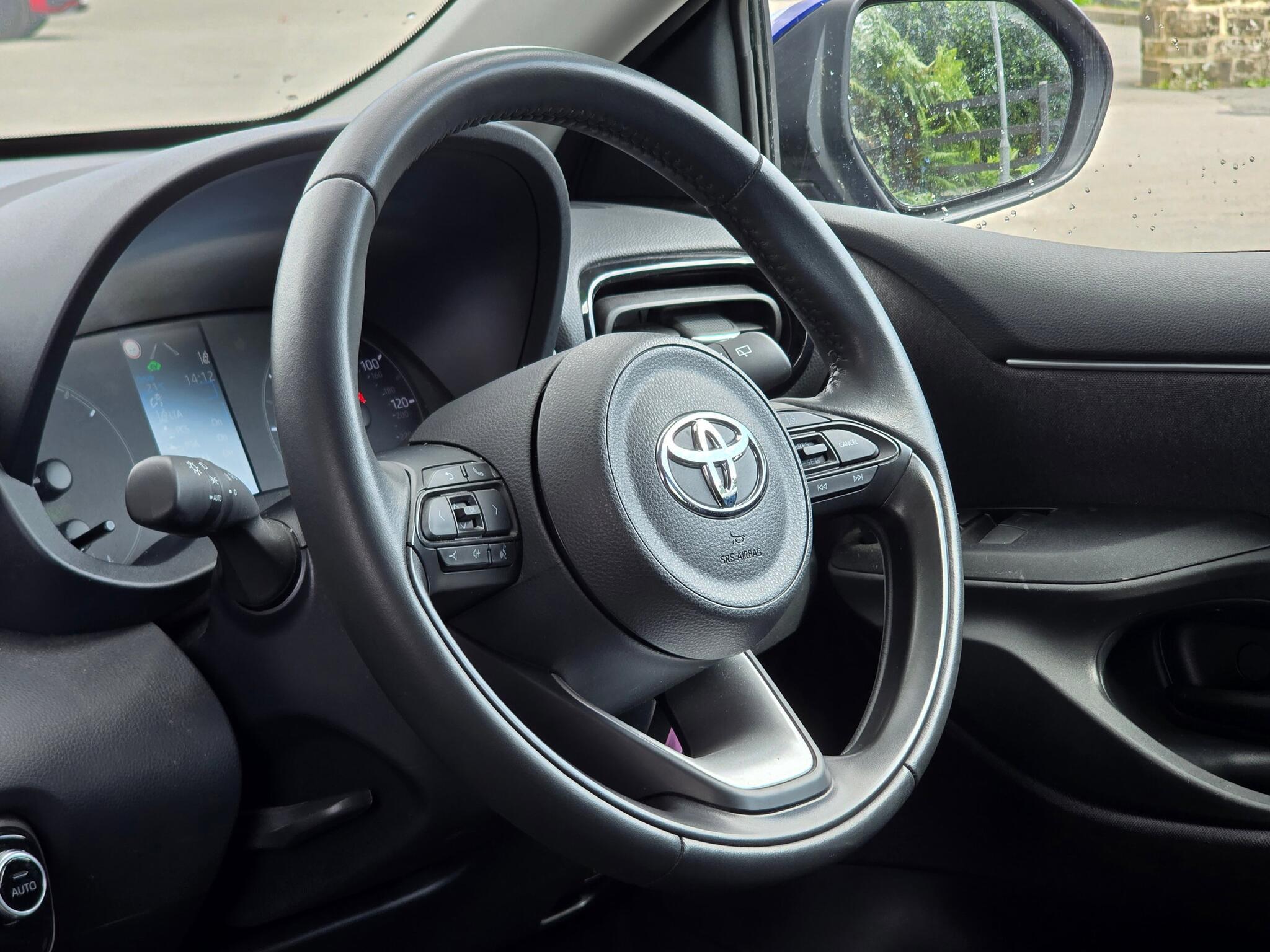 Toyota Yaris - Image 7