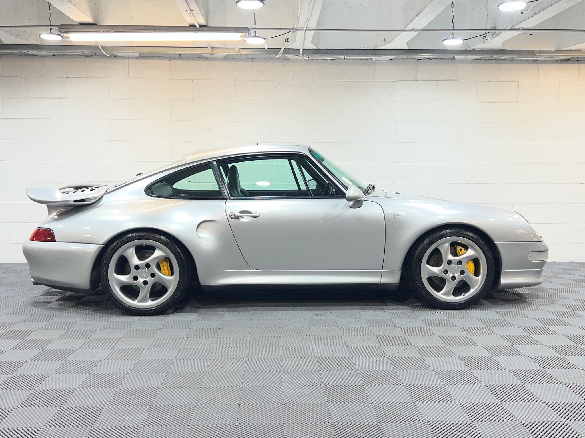 Porsche 911 - Image 5