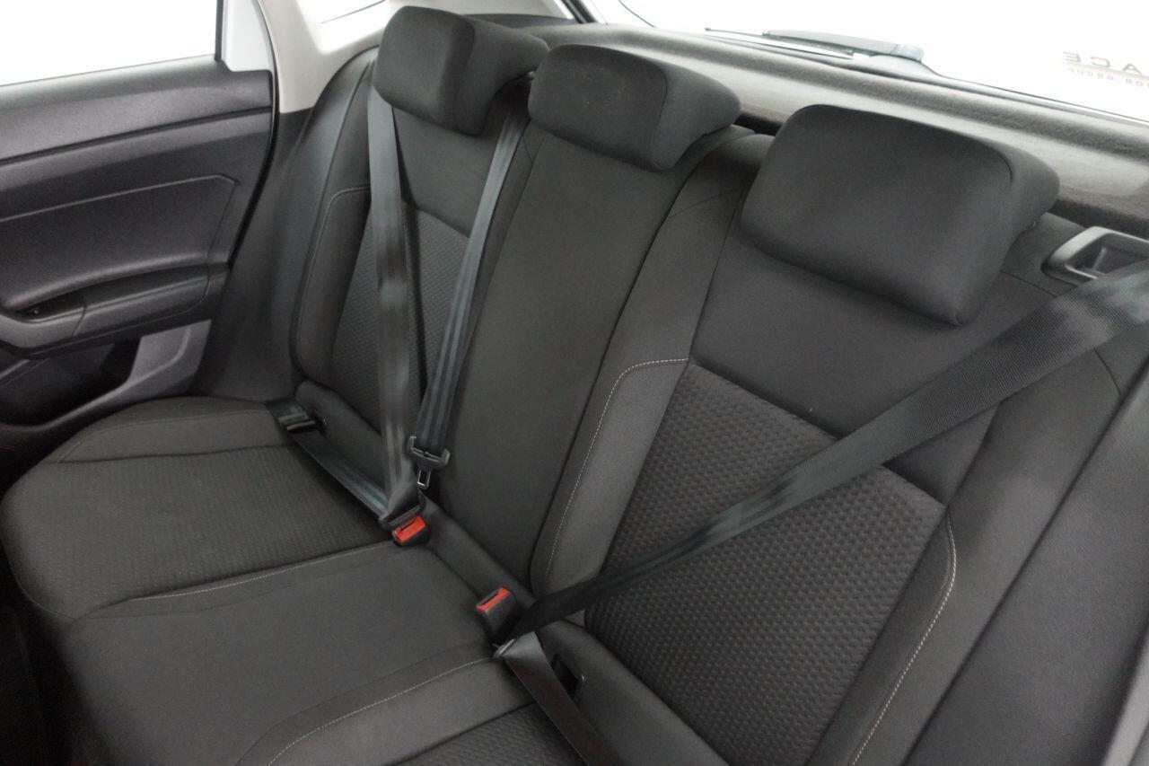 Volkswagen Polo - Image 12