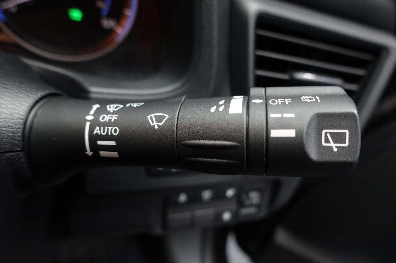 Nissan Leaf - Image 31