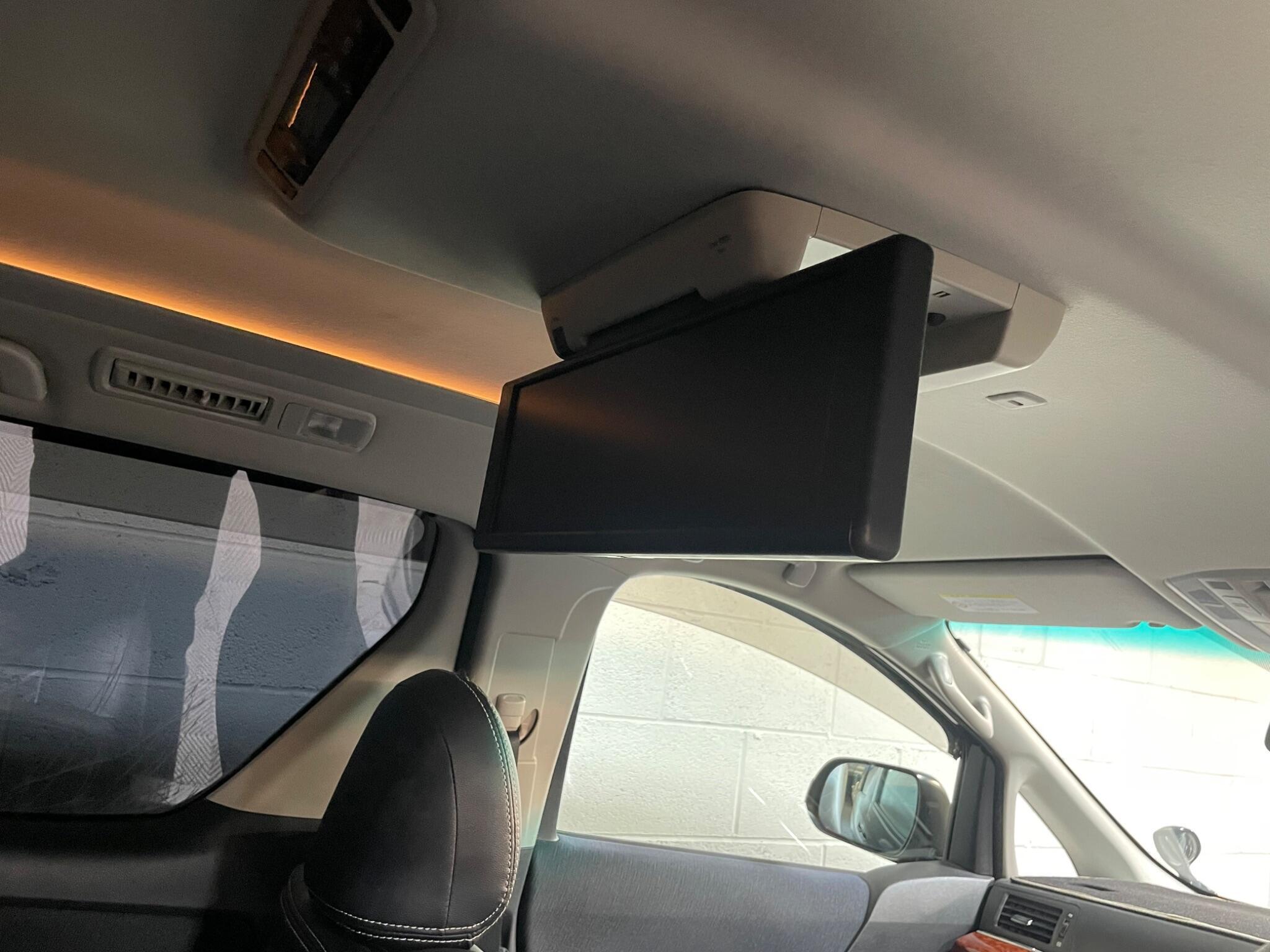 Toyota Vellfire - Image 14