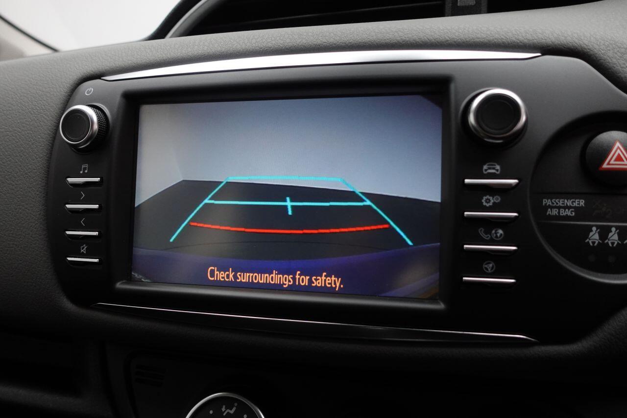 Toyota Yaris - Image 2