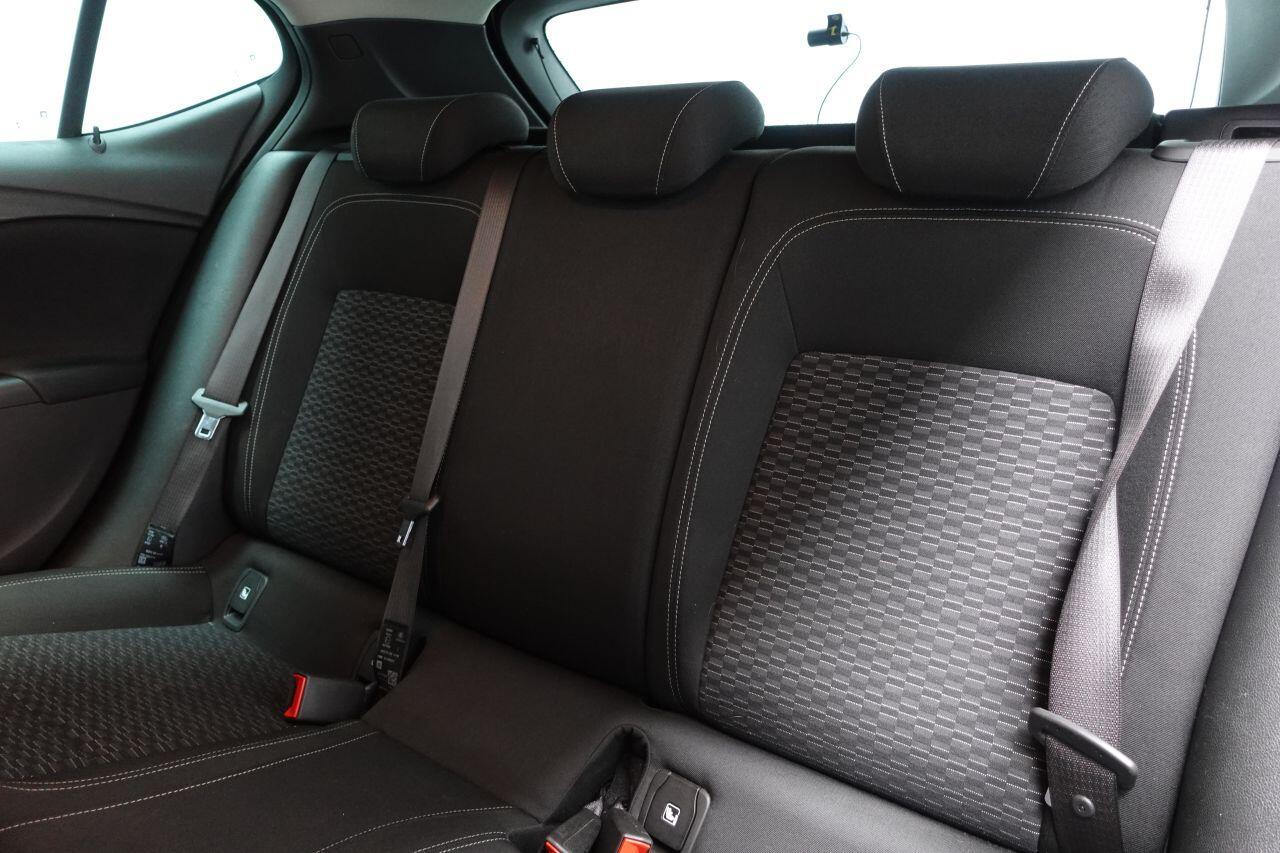 Vauxhall Astra - Image 20