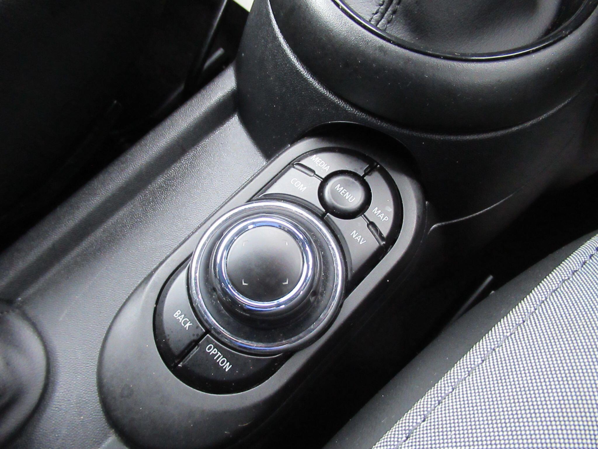 MINI Hatch - Image 39