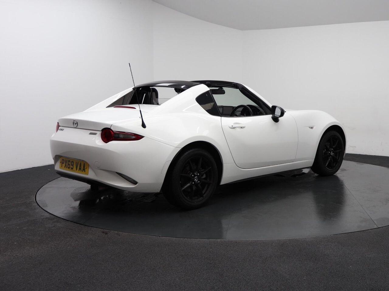 Mazda MX-5 RF - Image 12
