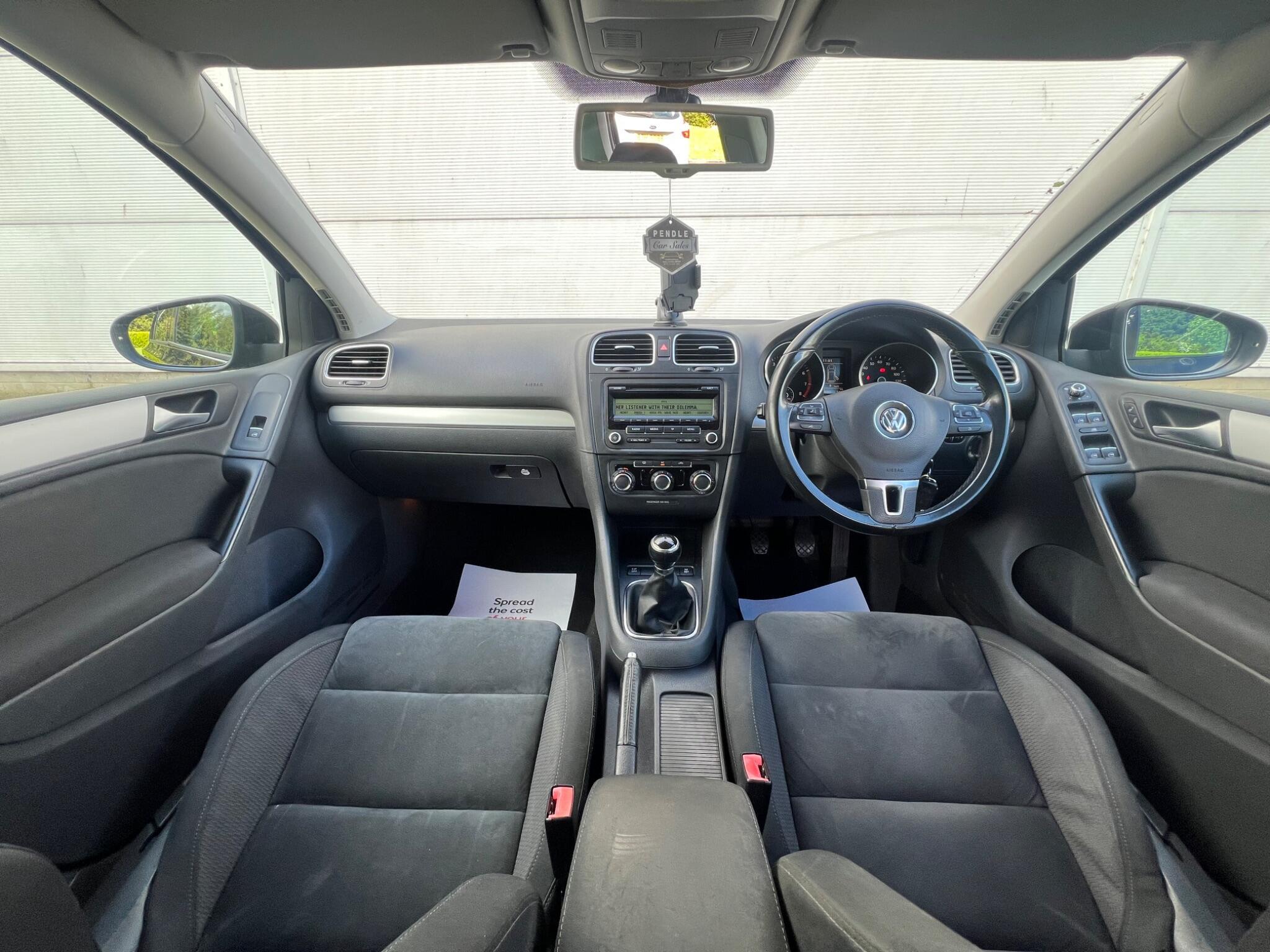Volkswagen Golf - Image 21