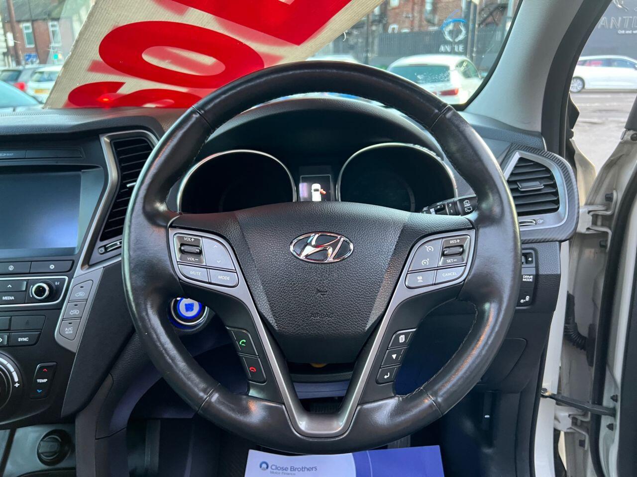 Hyundai Santa Fe - Image 34