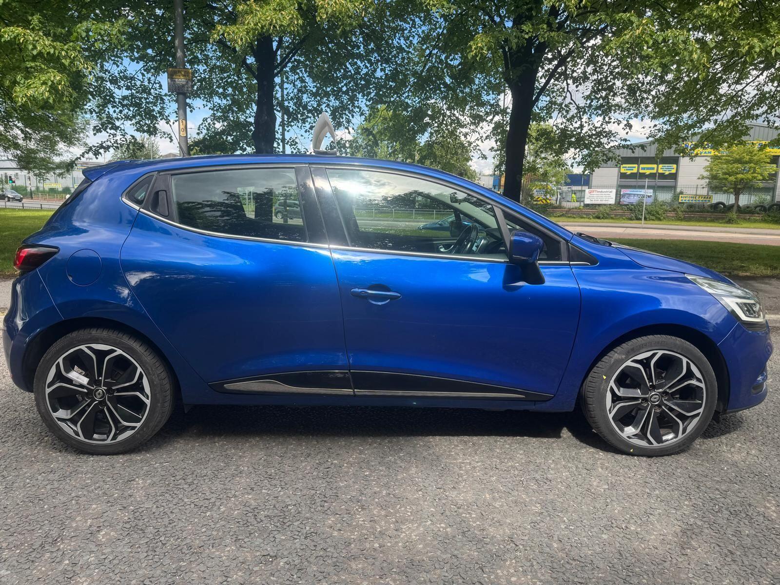 Renault Clio - Image 8