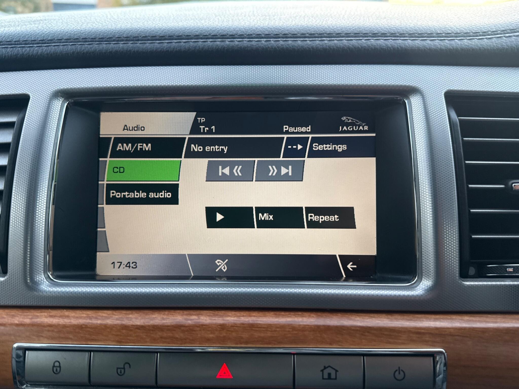 Jaguar XF - Image 38