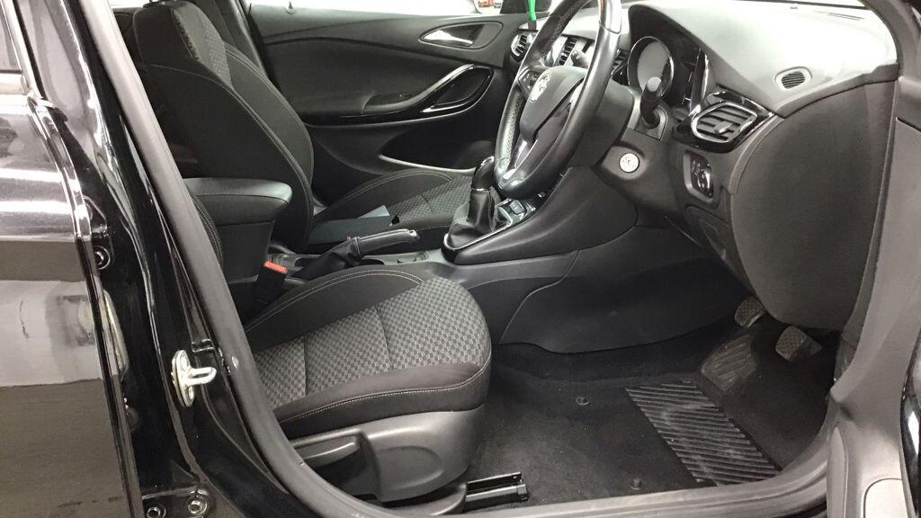 Vauxhall Astra - Image 2