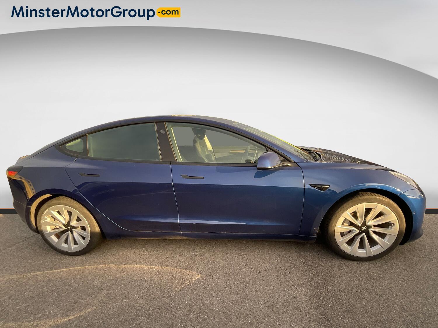 Tesla Model 3 - Image 2