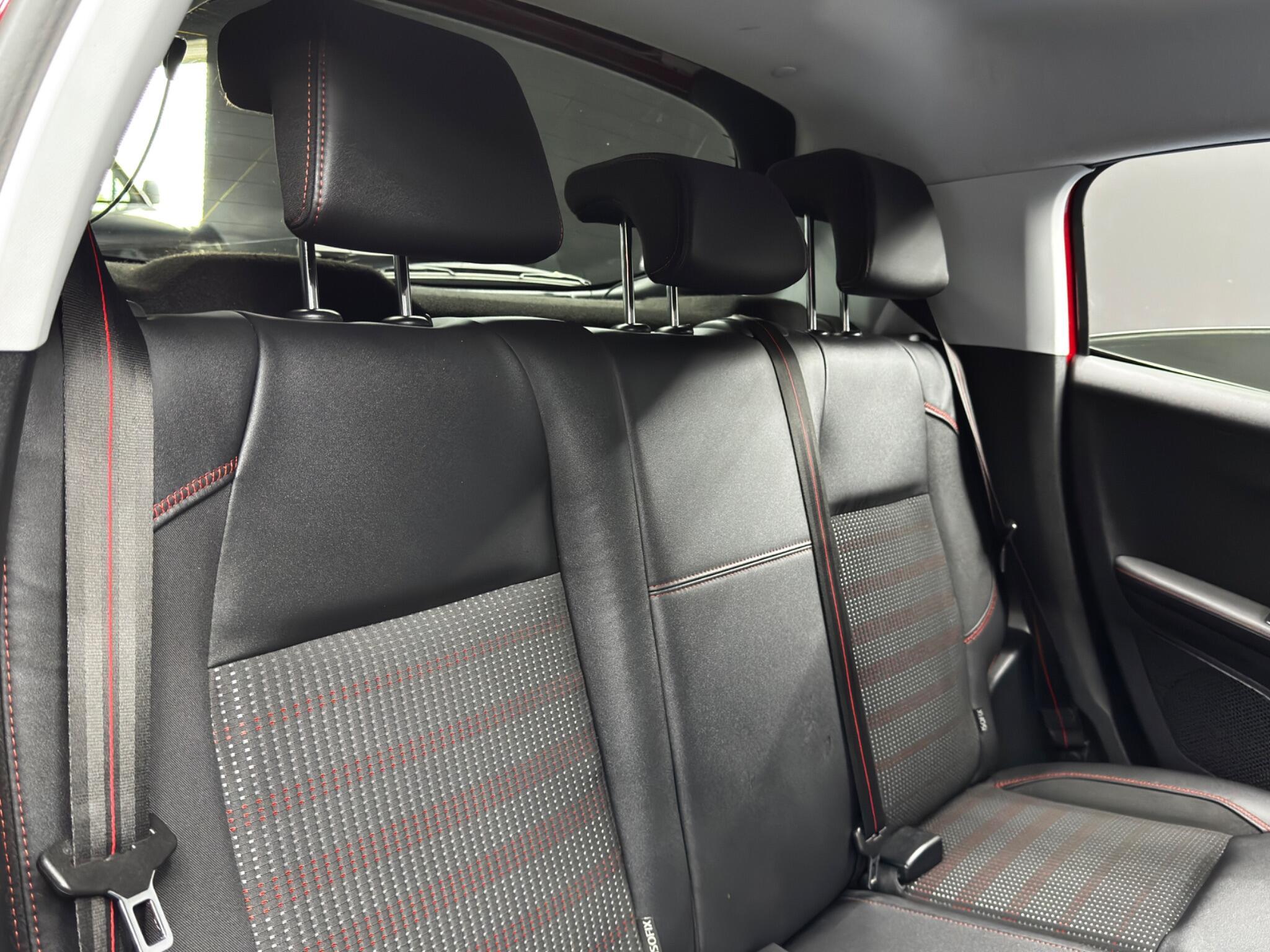 Peugeot 208 - Image 15