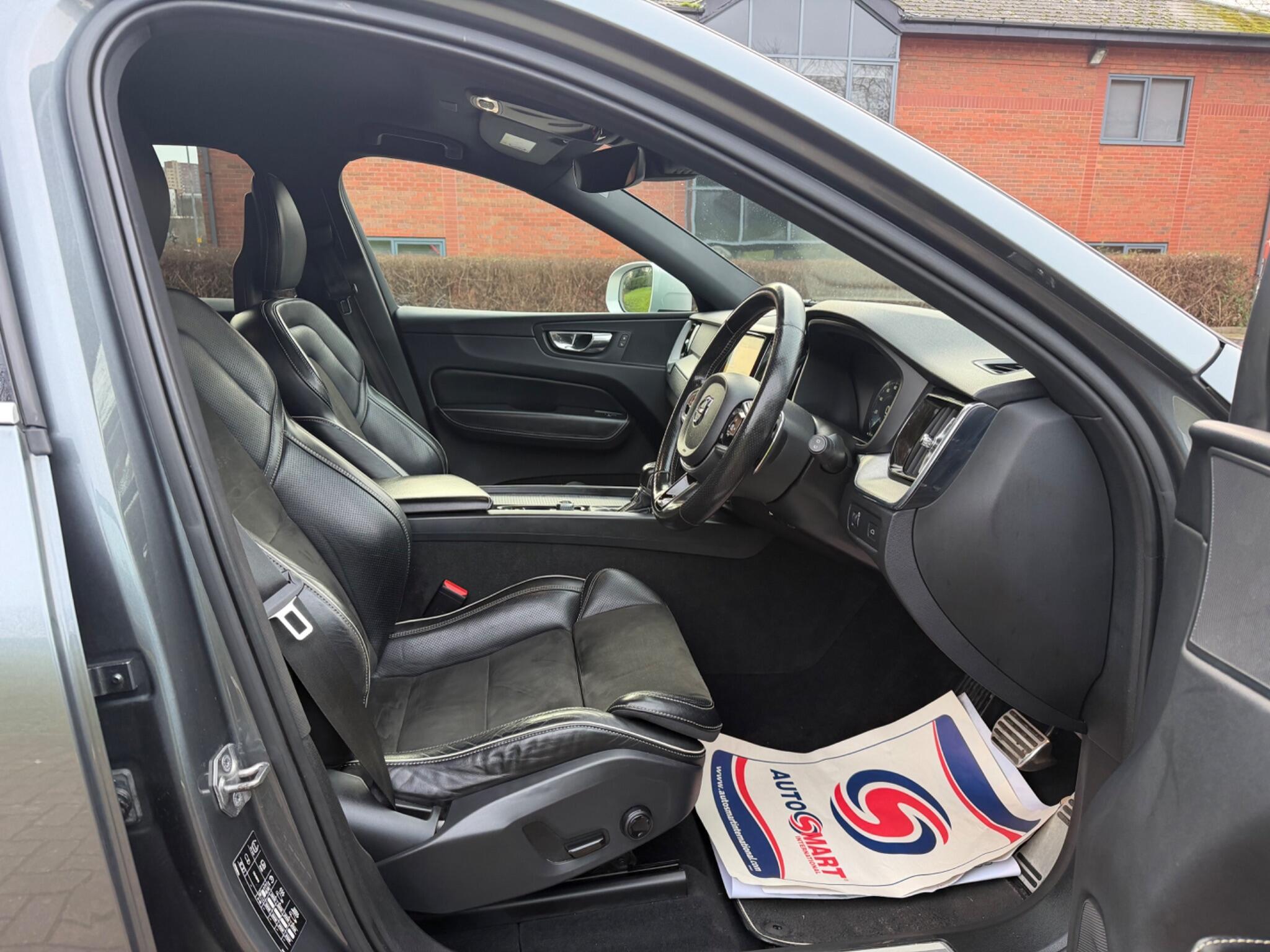 Volvo XC60 - Image 40