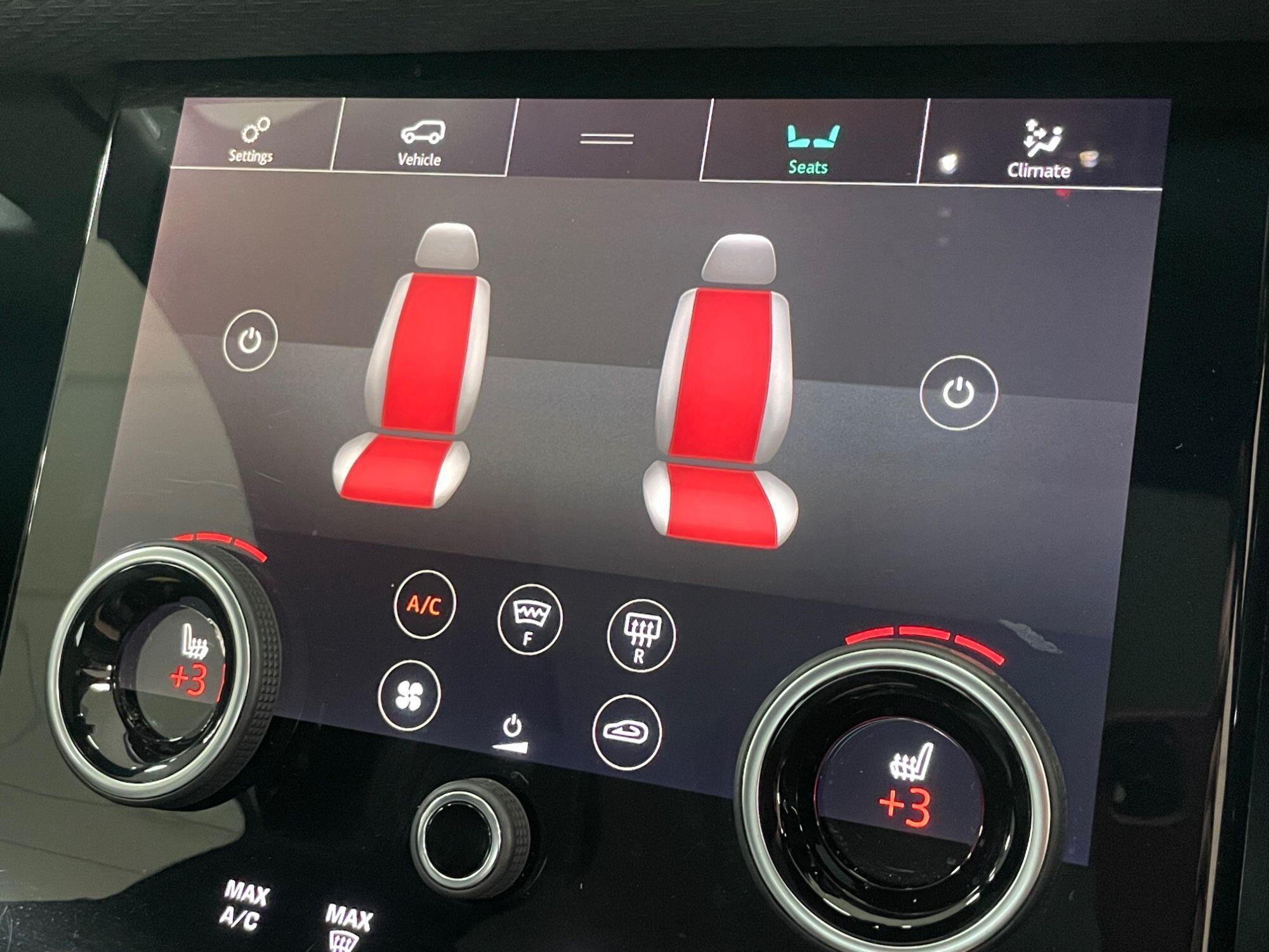 Land Rover Range Rover Velar - Image 45