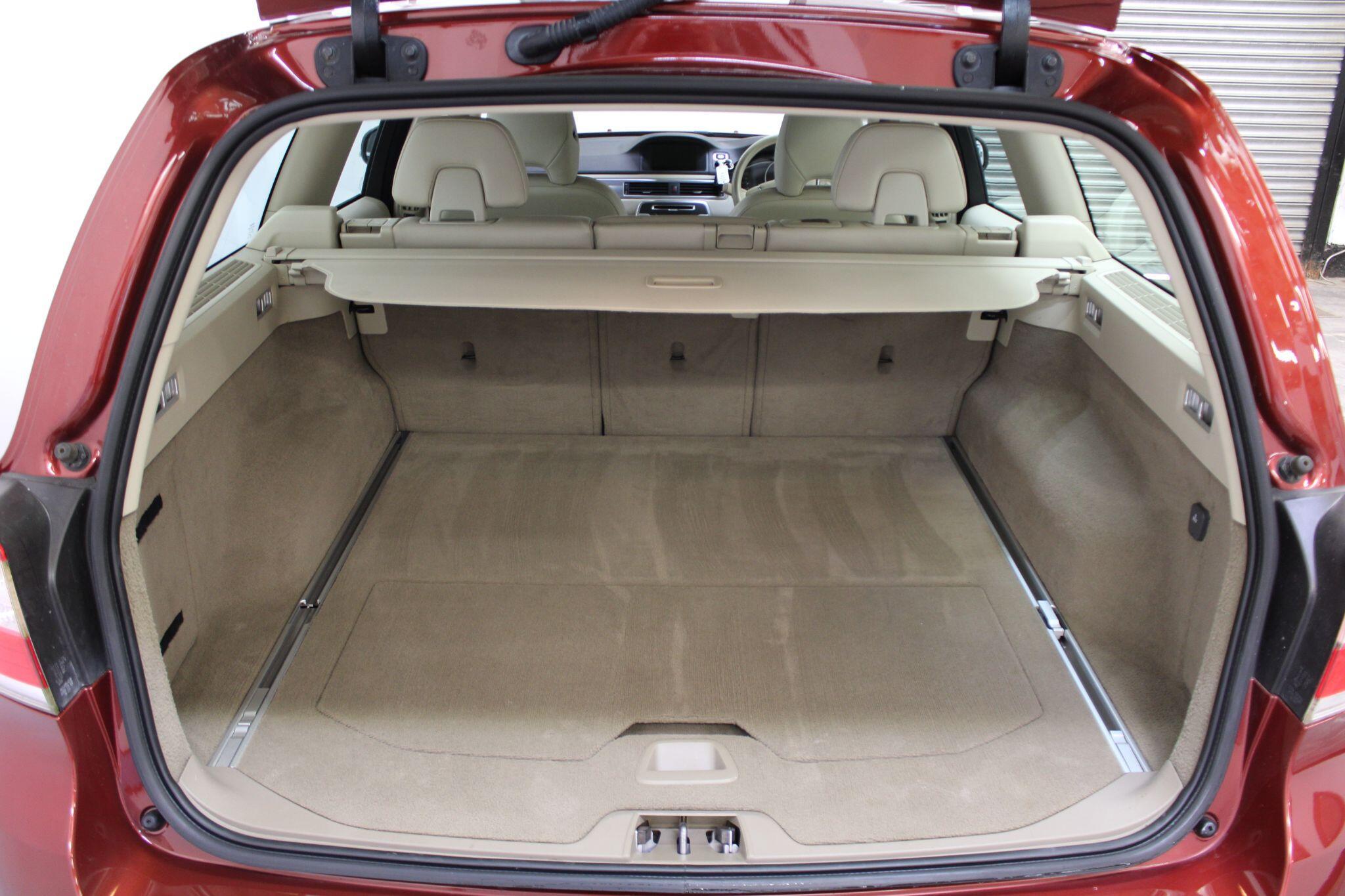 Volvo V70 - Image 16