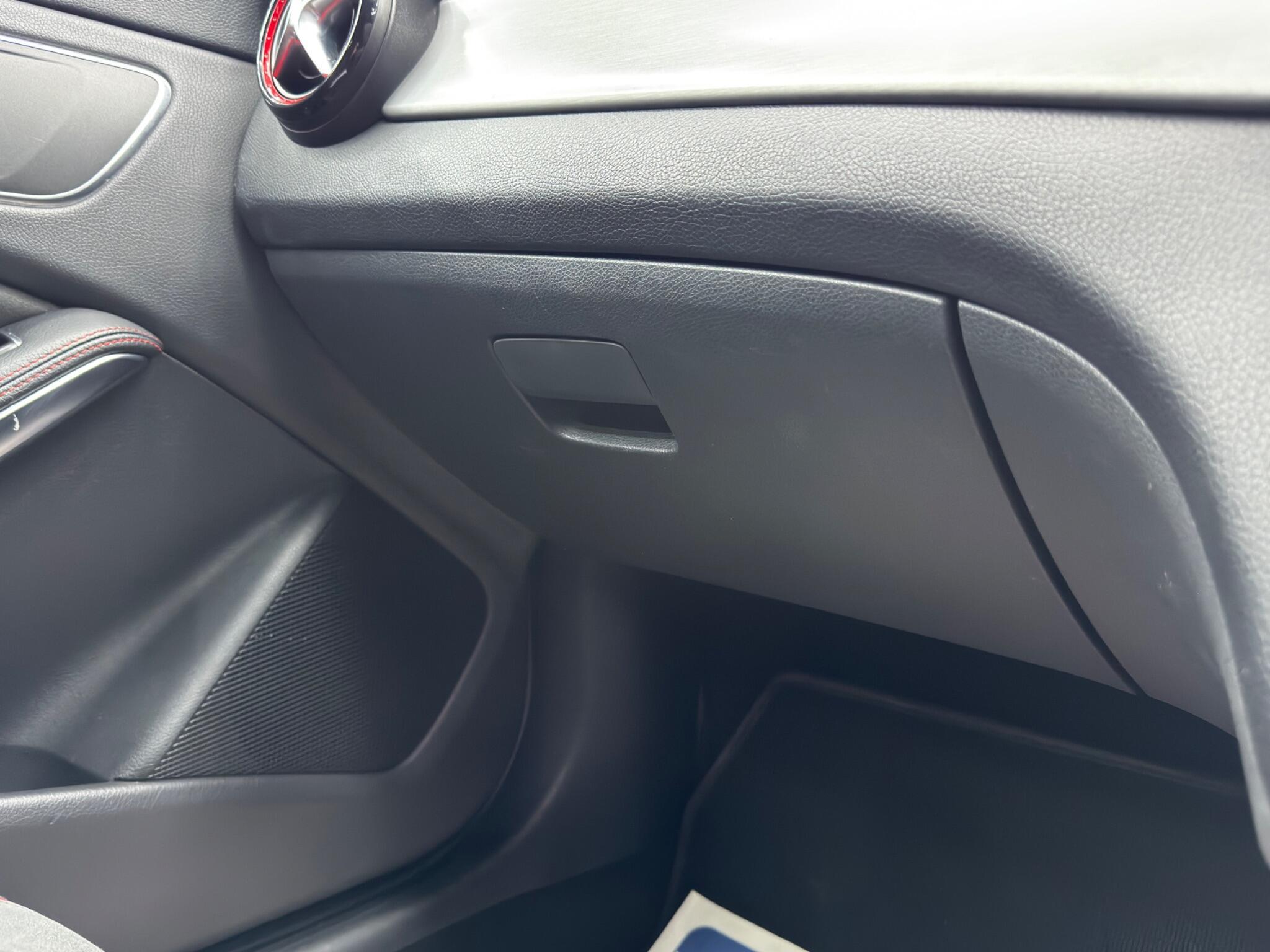 Mercedes CLA - Image 30