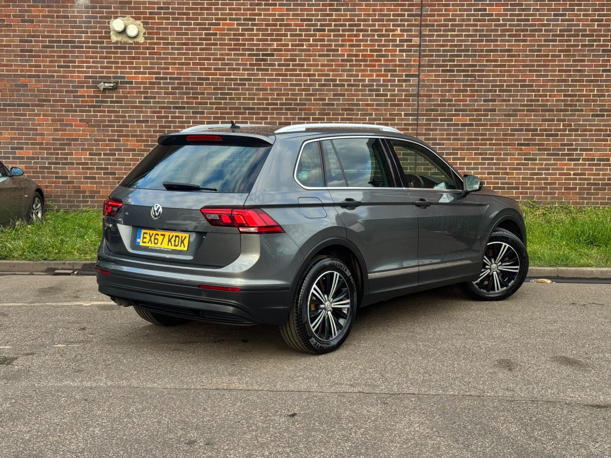 Volkswagen Tiguan - Image 16
