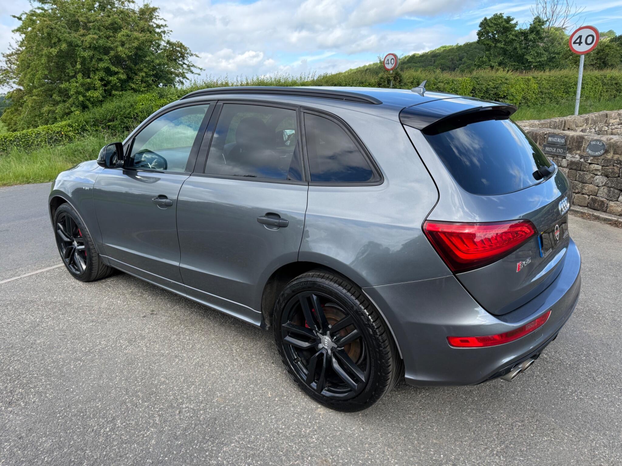 Audi SQ5 - Image 10