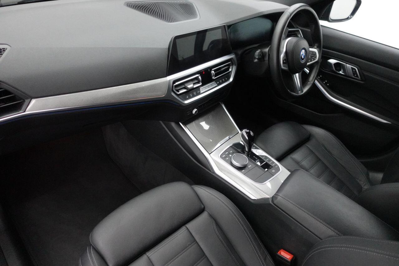 BMW 3 Series - Image 20