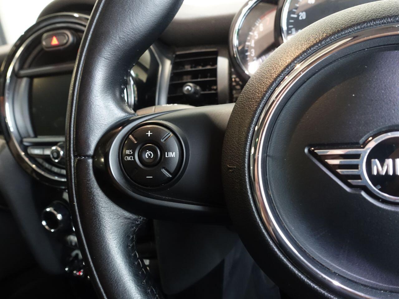 MINI Hatch - Image 19