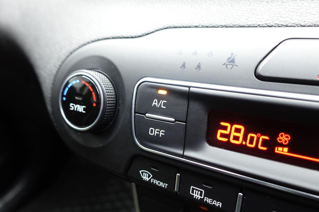 Kia Sorento - Image 37