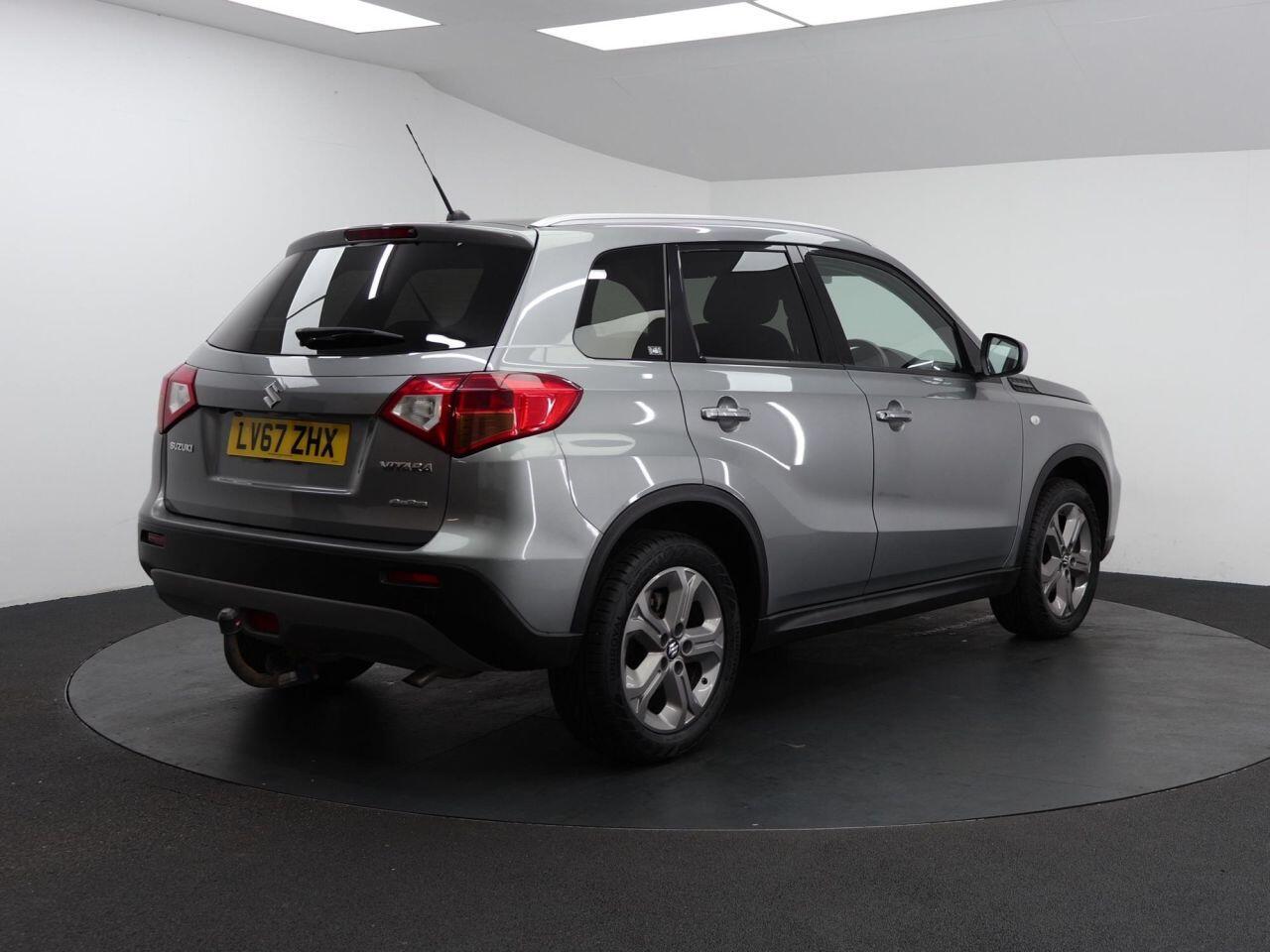 Suzuki Vitara - Image 12