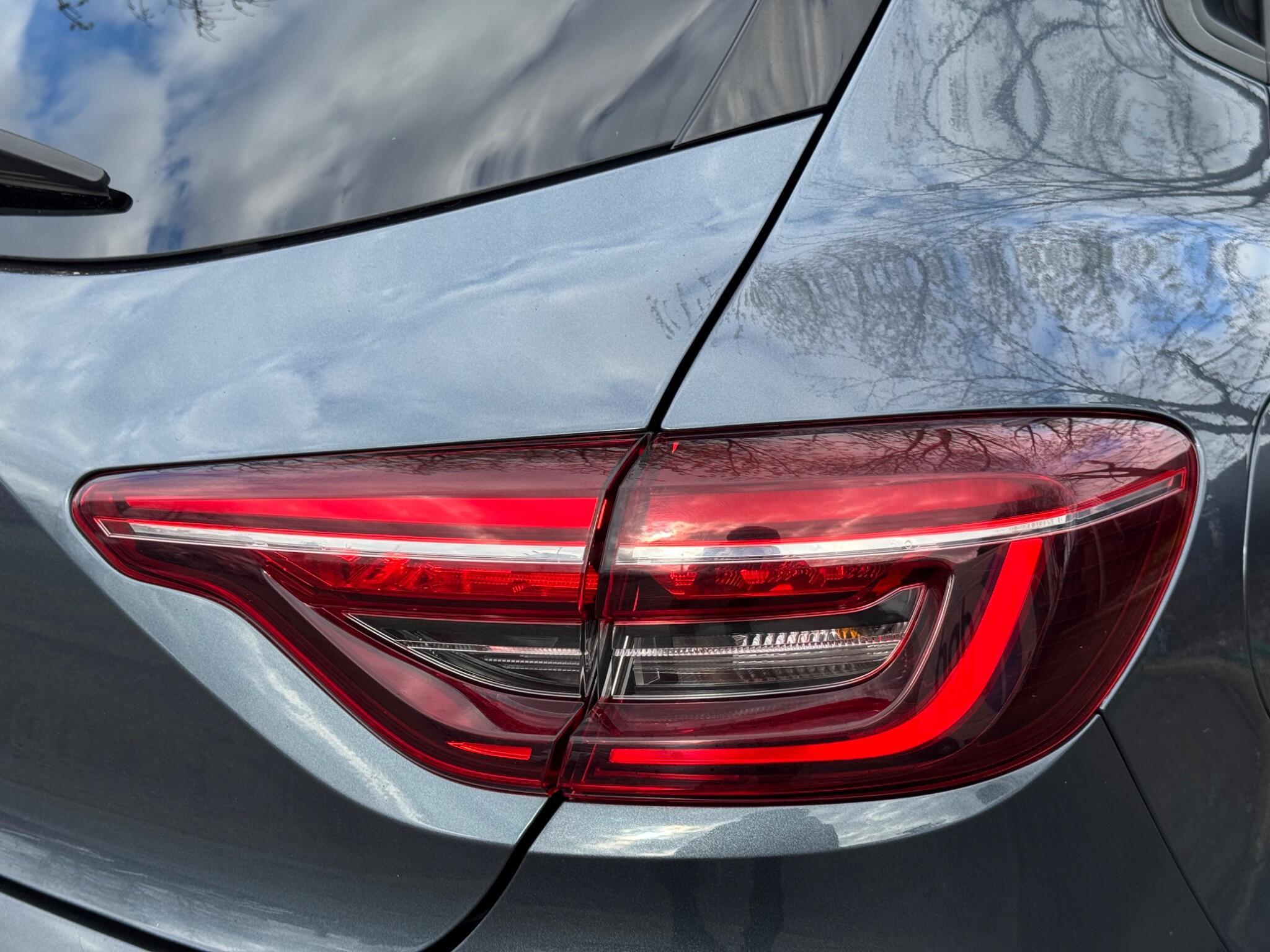 Renault Clio - Image 48