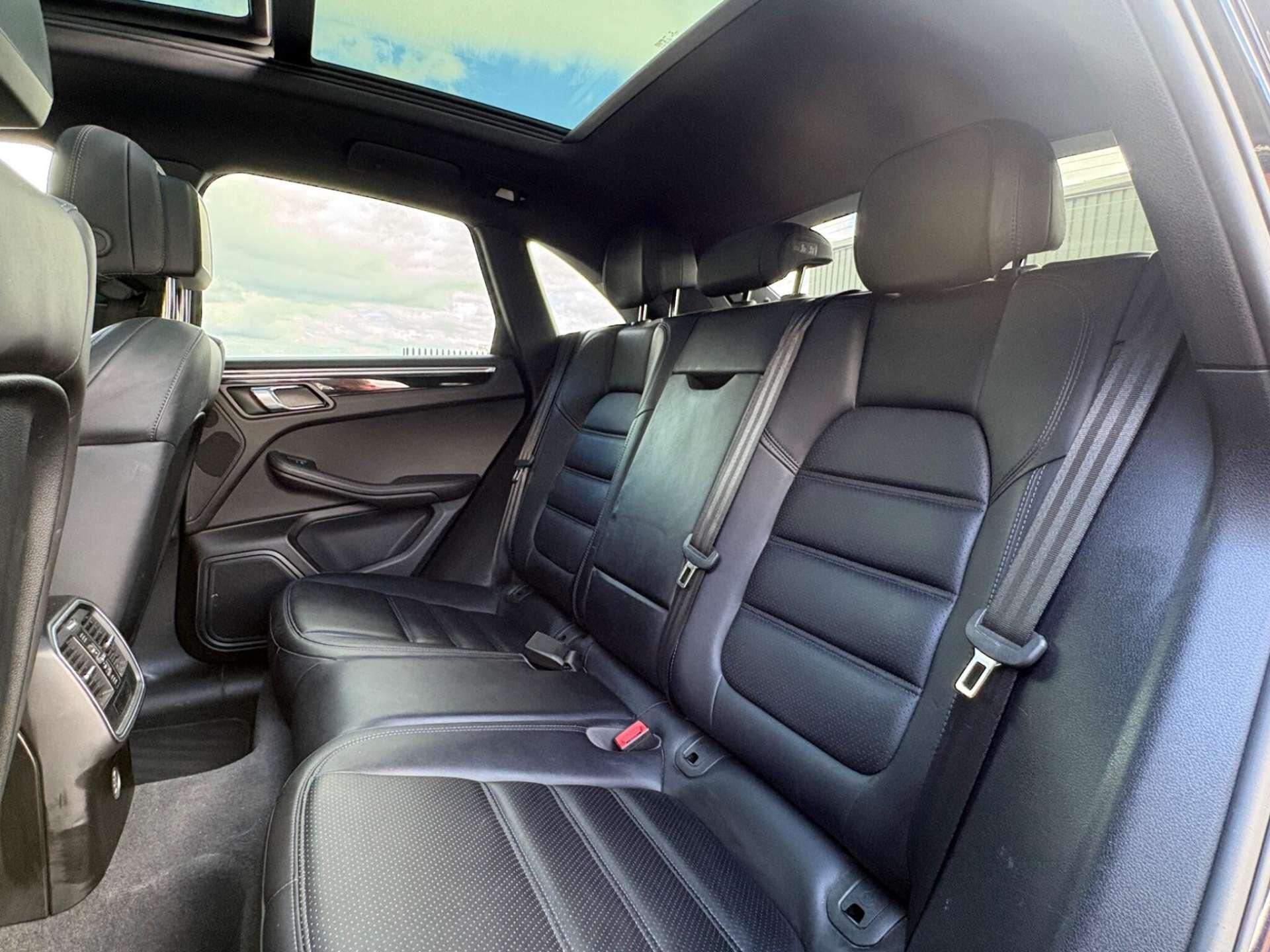 Porsche Macan - Image 19