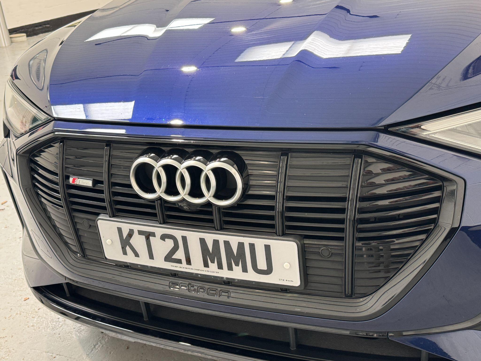 Audi E-Tron - Image 39