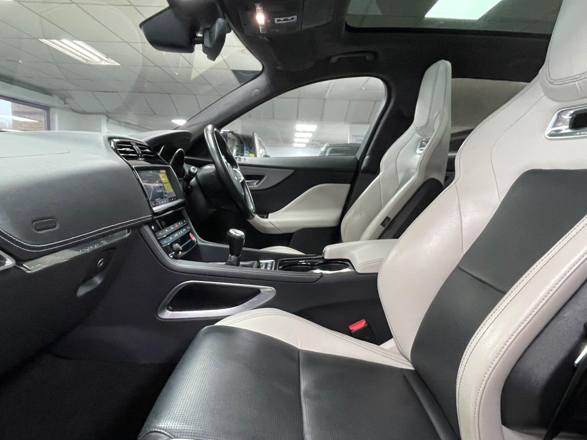 Jaguar F-Pace - Image 36