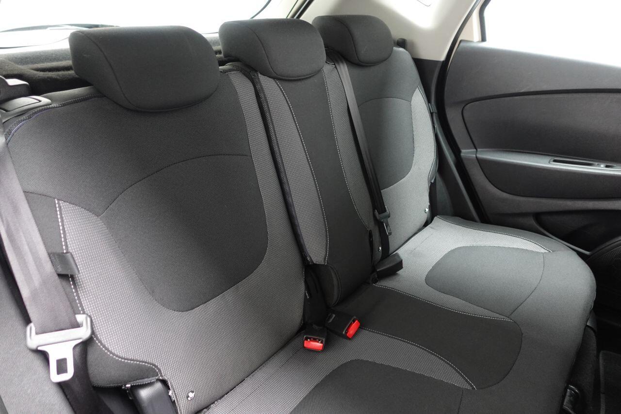 Renault Captur - Image 18