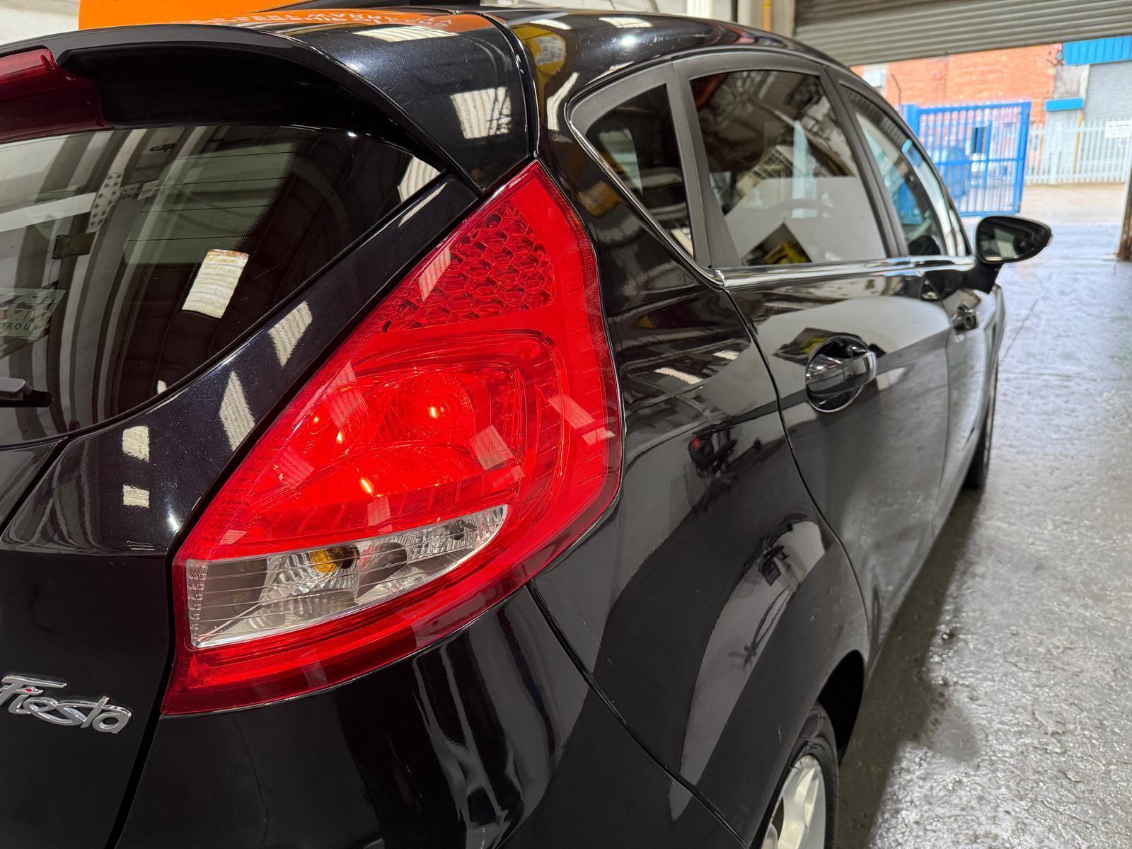 Ford Fiesta - Image 16