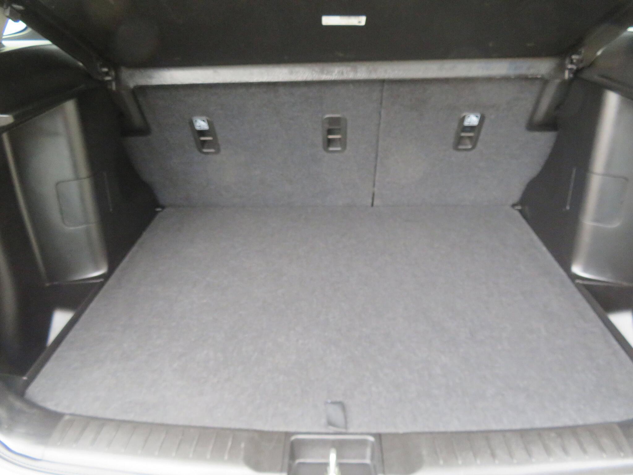 Suzuki Vitara - Image 9
