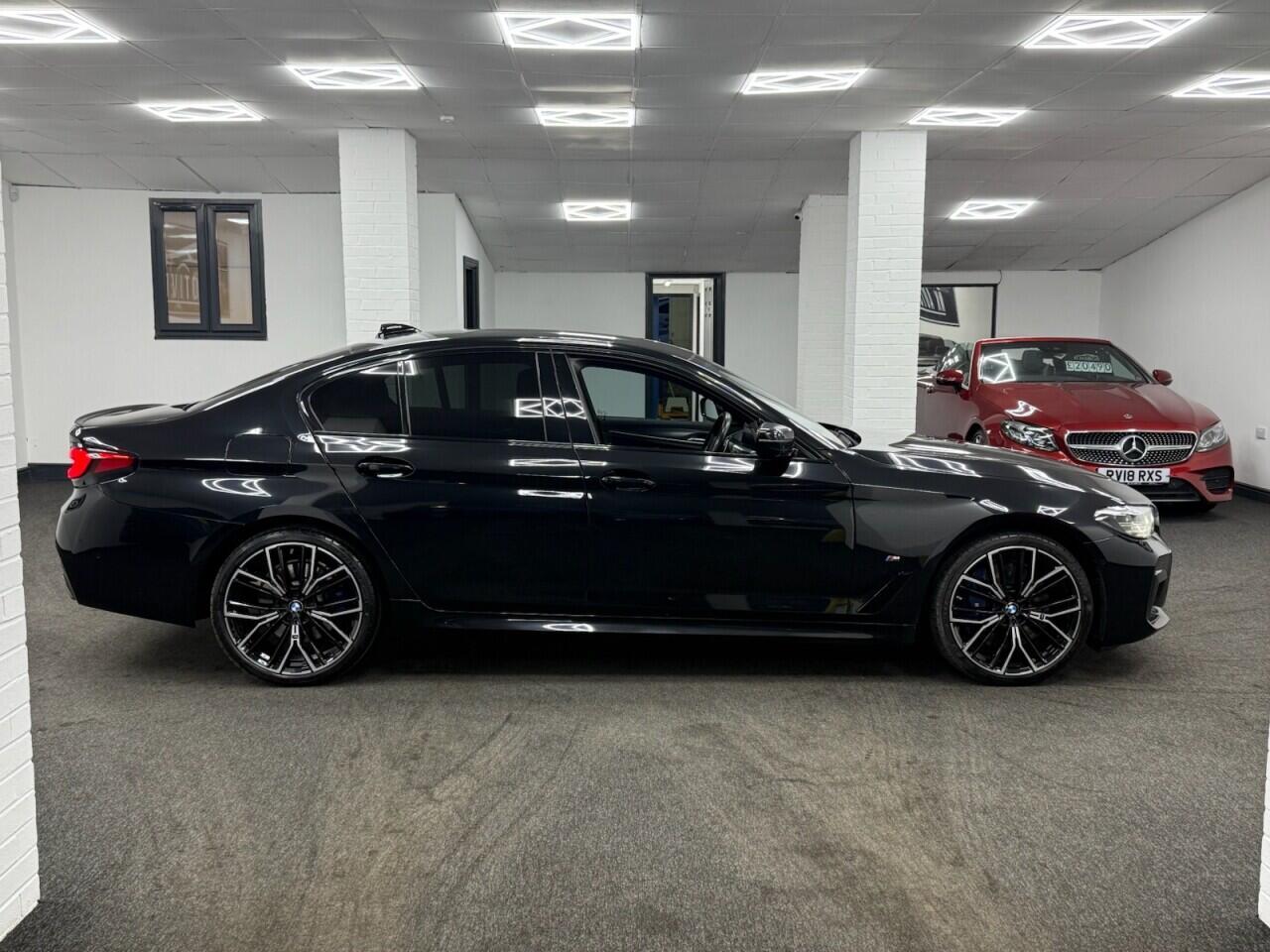 BMW 5 Series - Image 5