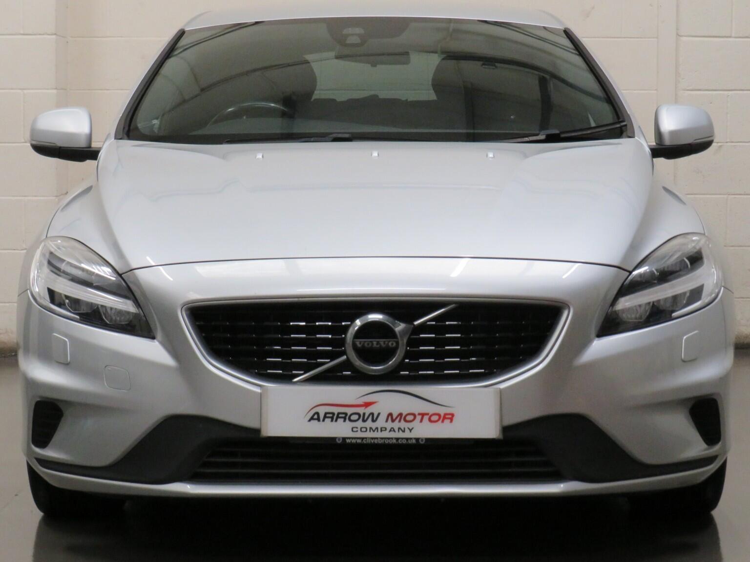 Volvo V40 - Image 8