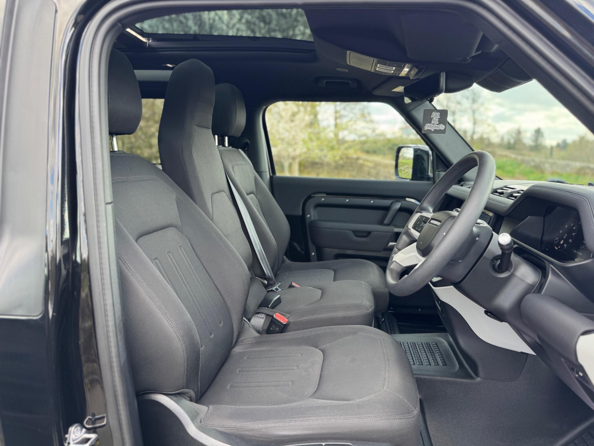 Land Rover Defender 90 - Image 20