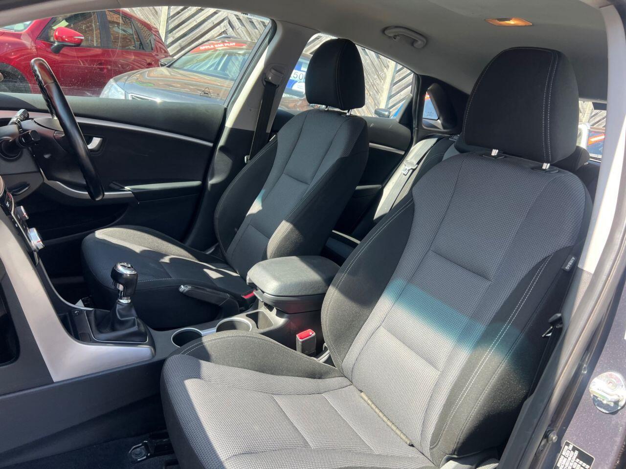 Hyundai i30 - Image 17