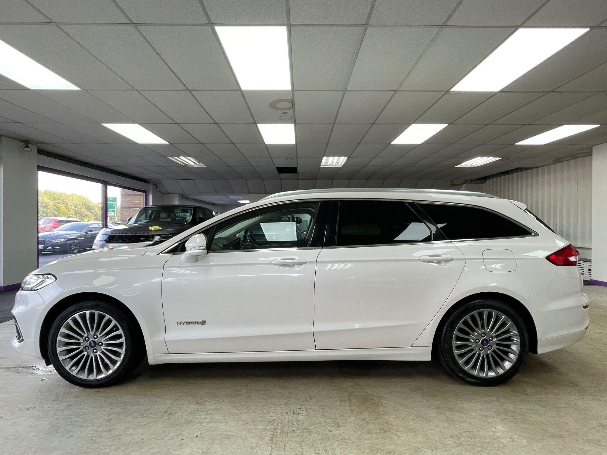 Ford Mondeo - Image 12