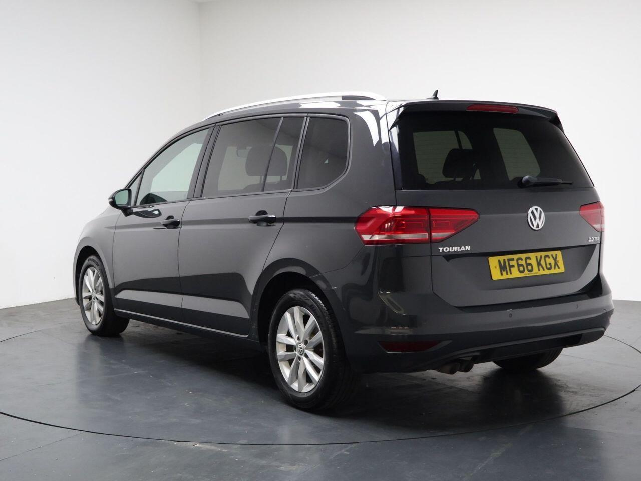 Volkswagen Touran - Image 9